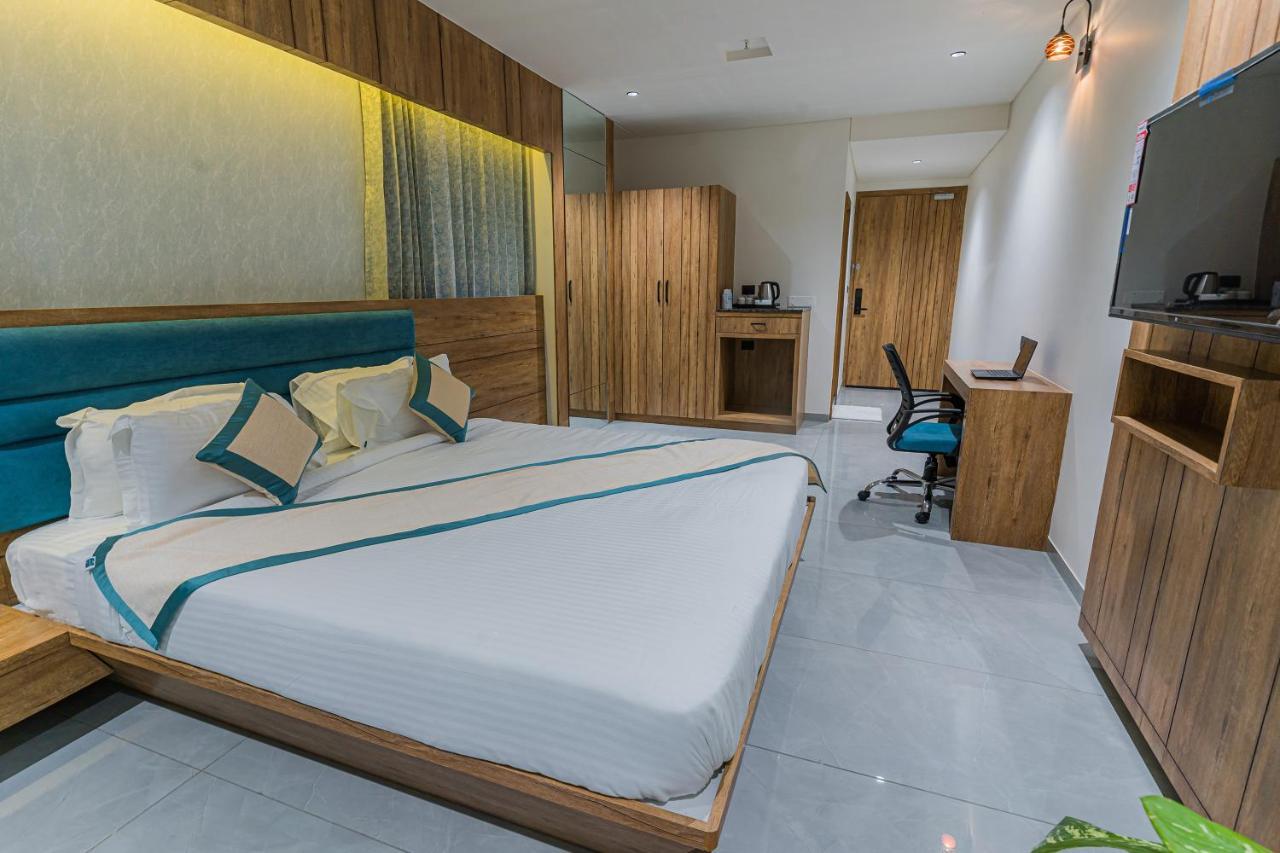 Hotel The Grand Heaven Gandhinagar Zewnętrze zdjęcie